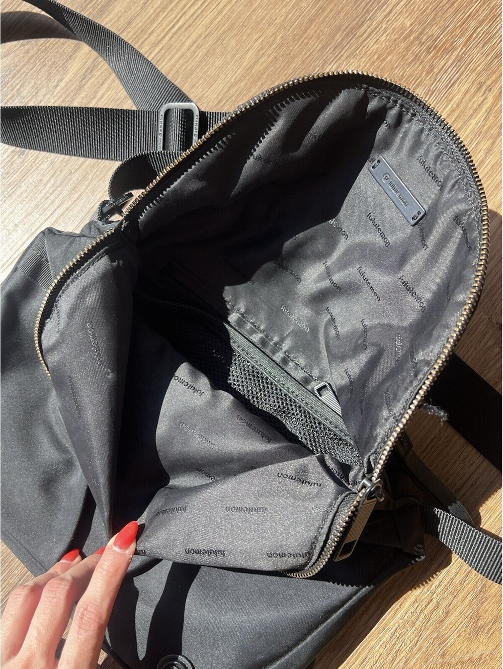 Lululemon All Night Festival Bag 5L Black Crossbody Messenger Travel Purse Flap - Picture 4 of 7